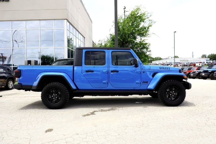 2024 Jeep Gladiator - Image 1