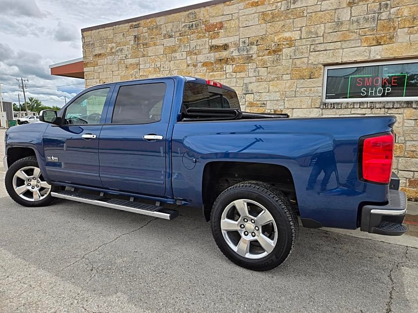 2011 Chevrolet Silverado - Image 3