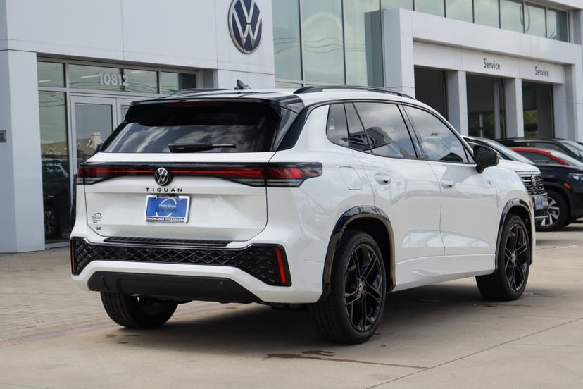 2026 Volkswagen Tiguan - Image 3