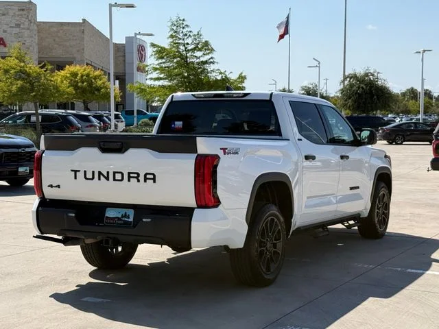 2023 Toyota Tundra - Image 2
