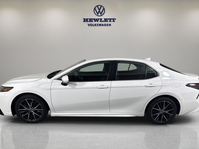 2024 Toyota Camry - Image 2