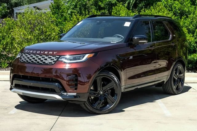 2026 Land Rover Discovery - Image 1