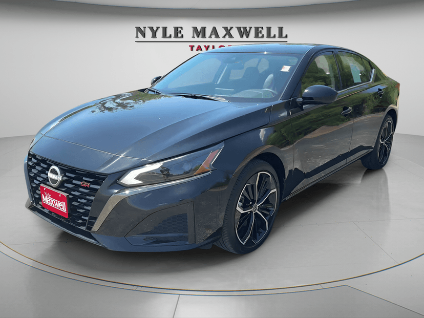 2025 Nissan Altima - Image 1