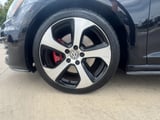 2015 Volkswagen Golf GTI - Preview 12