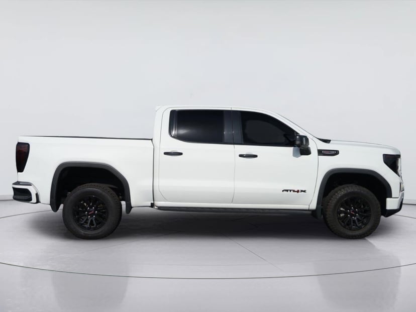 2023 GMC Sierra - Image 2