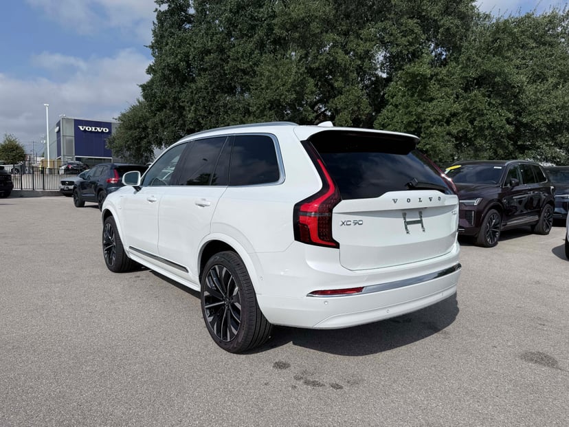 2026 Volvo XC90 - Image 3