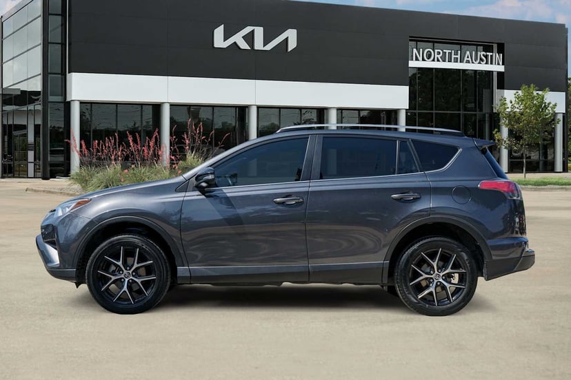 2017 Toyota RAV4 - Image 2