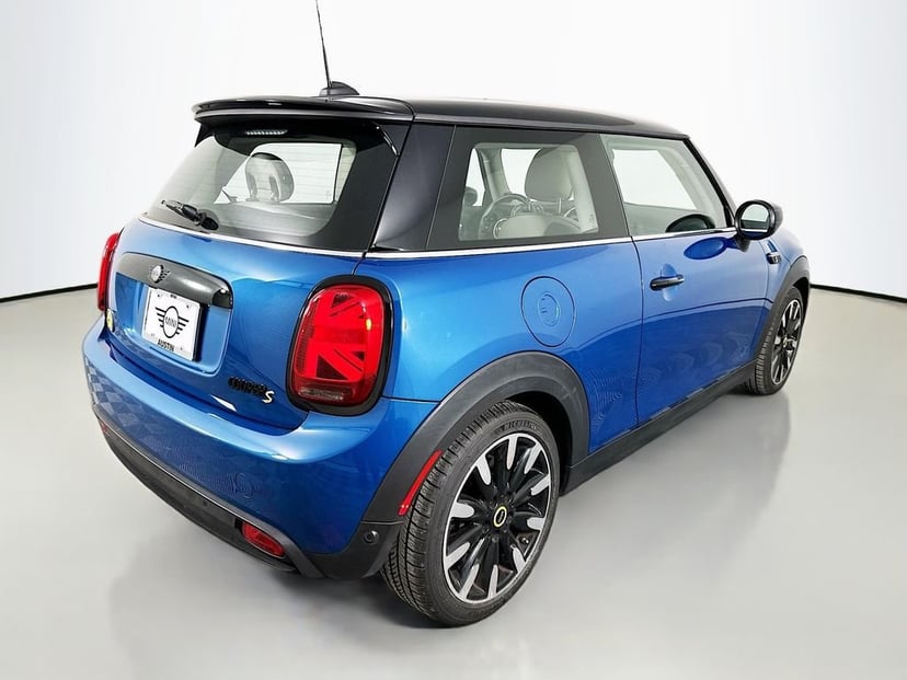 2023 MINI Cooper SE Electric Signature Plus 2D Hatchback Blue - Image 3