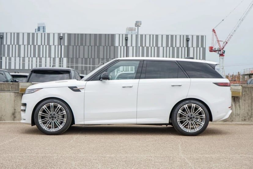 2026 Land Rover Range Rover Sport - Image 2