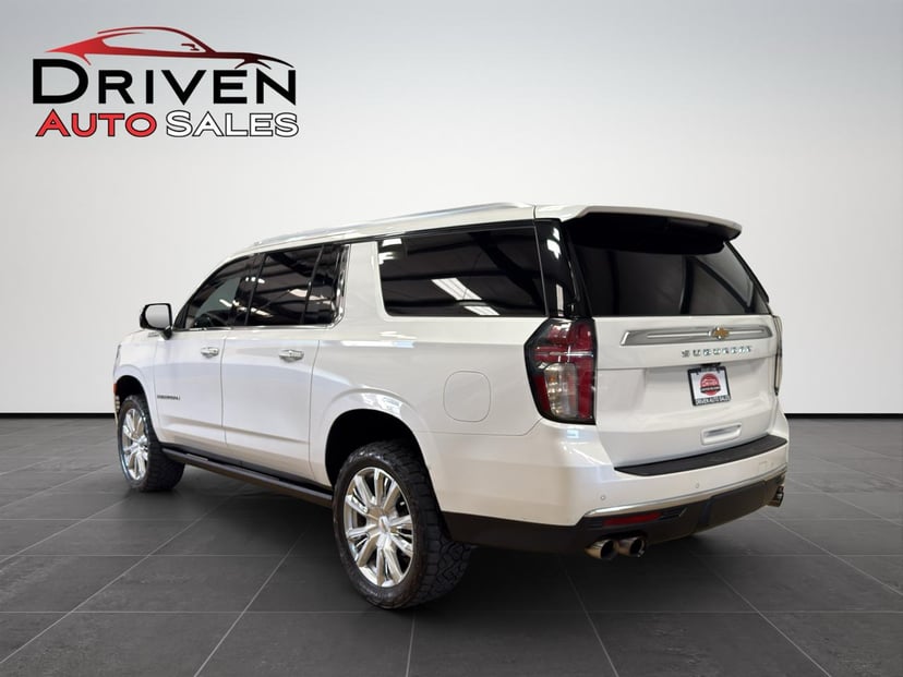2021 Chevrolet Suburban - Image 3