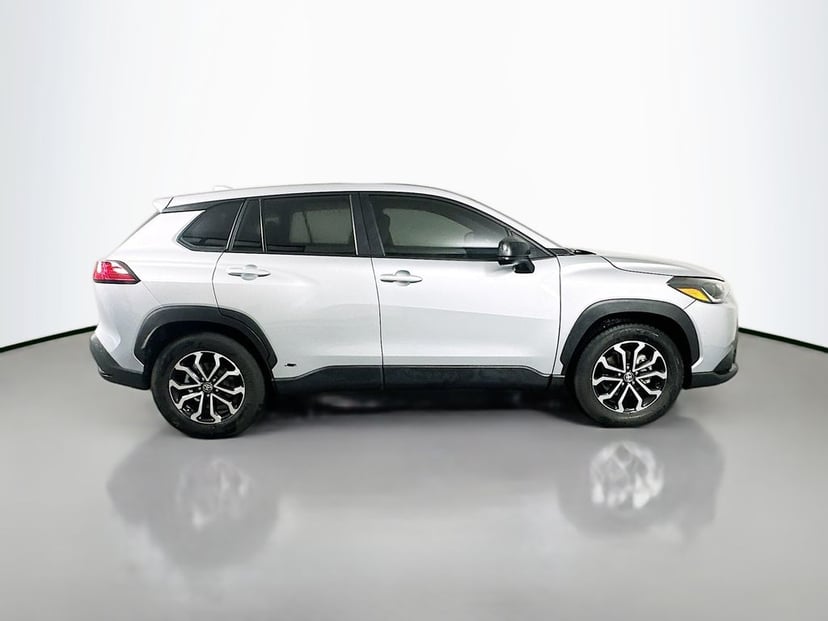 2023 Toyota Corolla Cross - Image 2