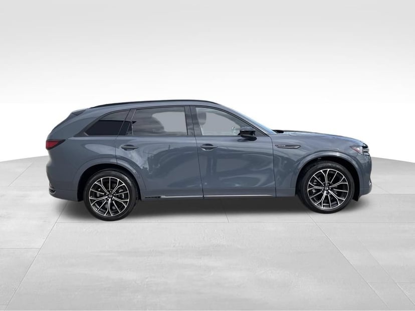 2025 Mazda CX-70 - Image 2