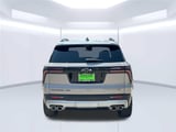 2027 Chevrolet Traverse - Preview 4
