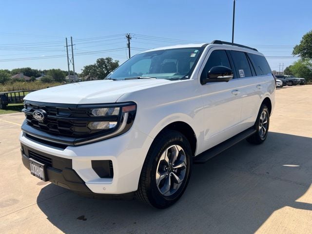 2027 Ford Expedition - Image 1