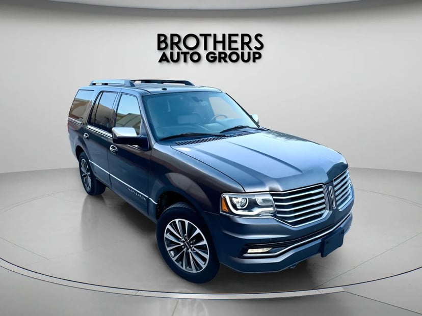 2016 Lincoln Navigator - Image 1