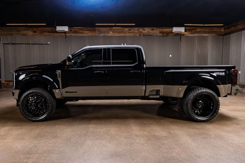 2026 Ford F-450 - Image 2