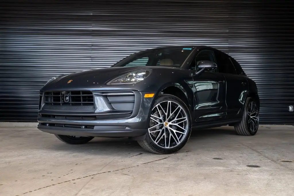 2026 Porsche Macan - Image 1