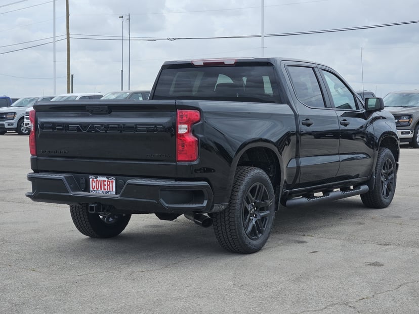 2026 Chevrolet Silverado - Image 2