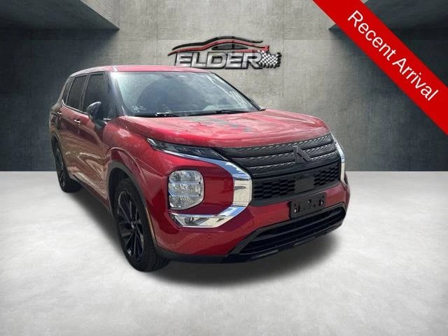 2024 Mitsubishi Outlander - Image 1