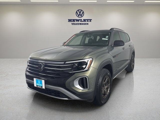 2024 Volkswagen Atlas - Image 1