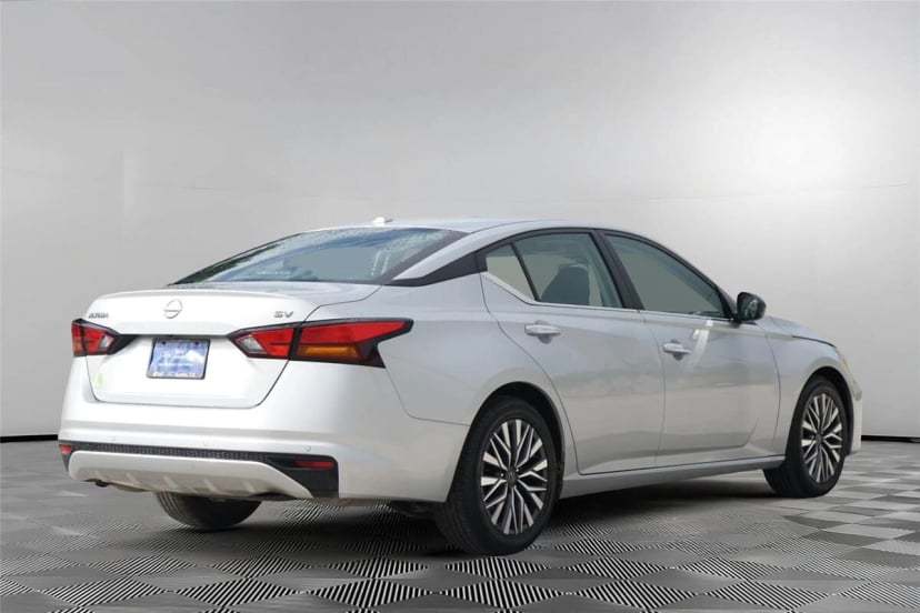 2024 Nissan Altima - Image 1