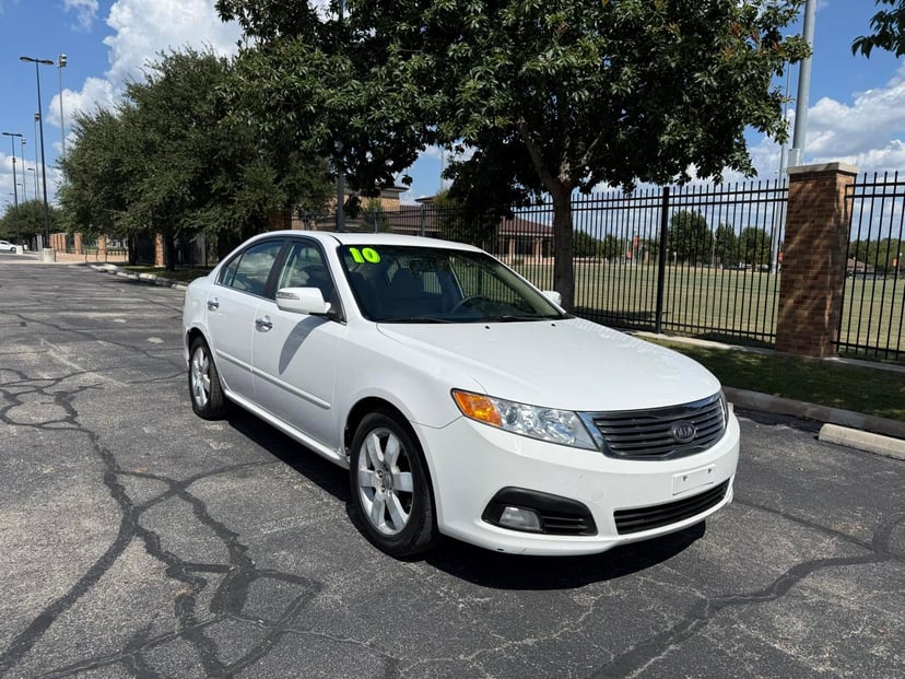 2010 Kia Optima - Image 1