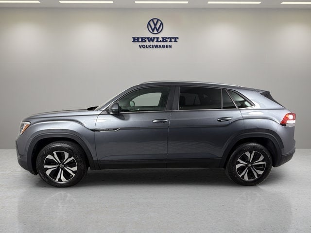2024 Volkswagen Atlas Cross Sport - Image 2