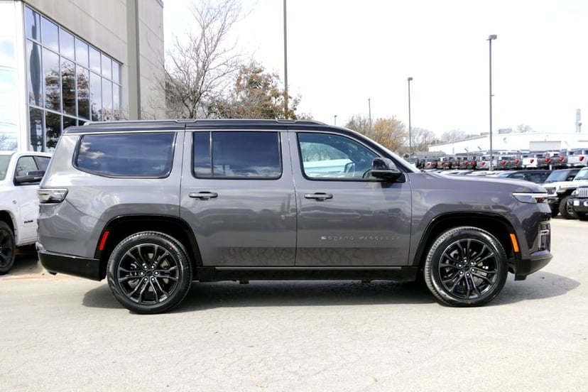 2026 Jeep Grand Wagoneer - Image 2