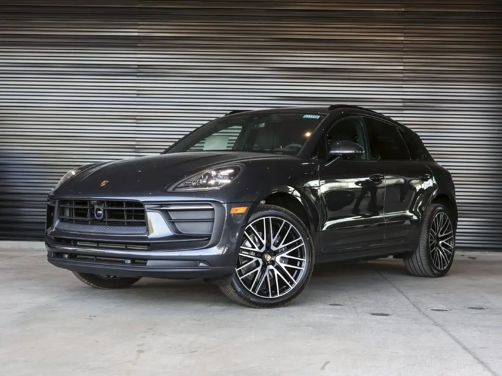2026 Porsche Macan - Image 1