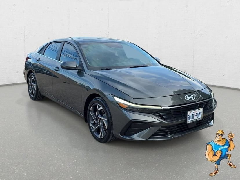 2024 Hyundai Elantra - Image 3