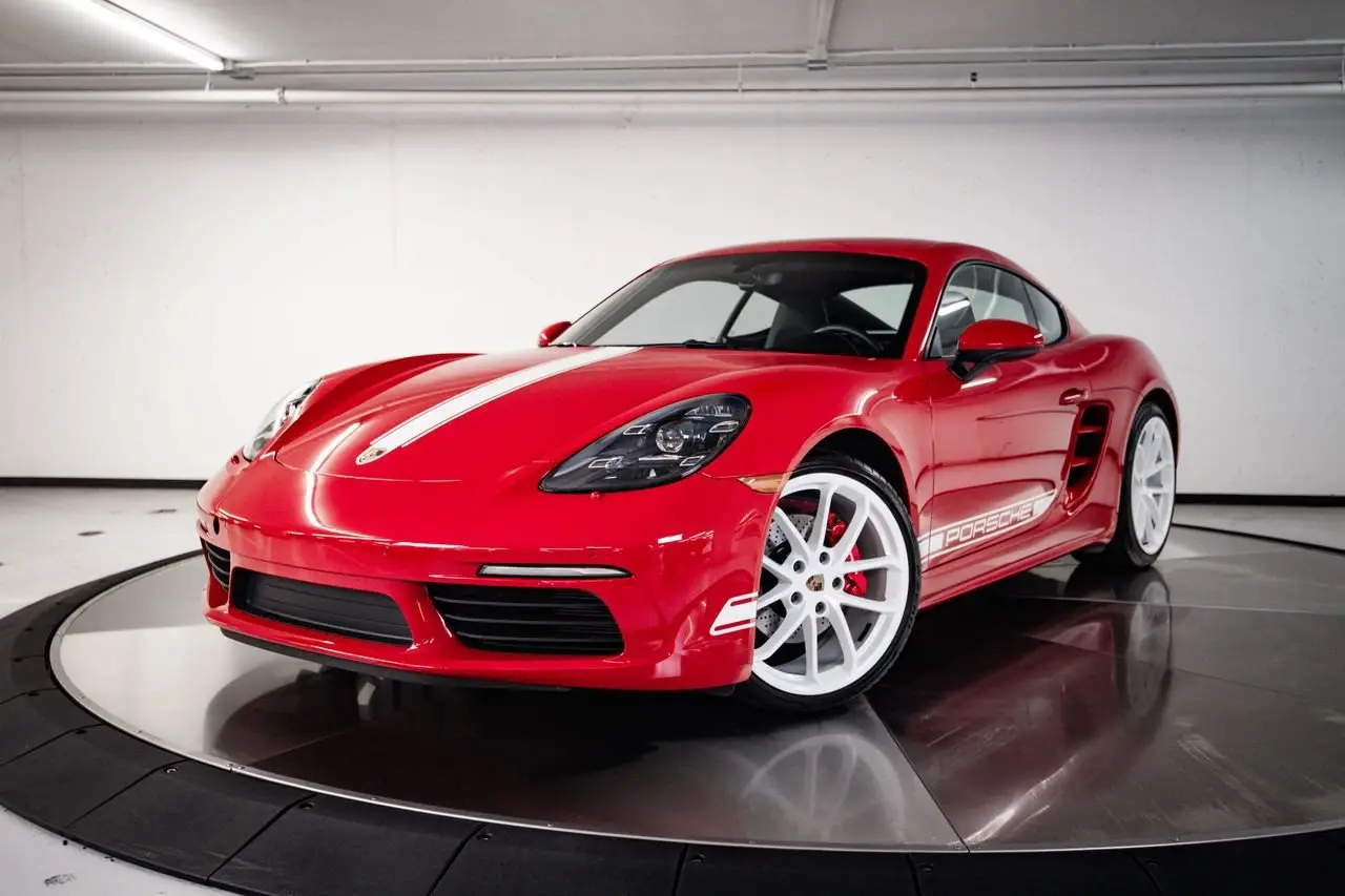2024 Porsche 718 Cayman - Image 1
