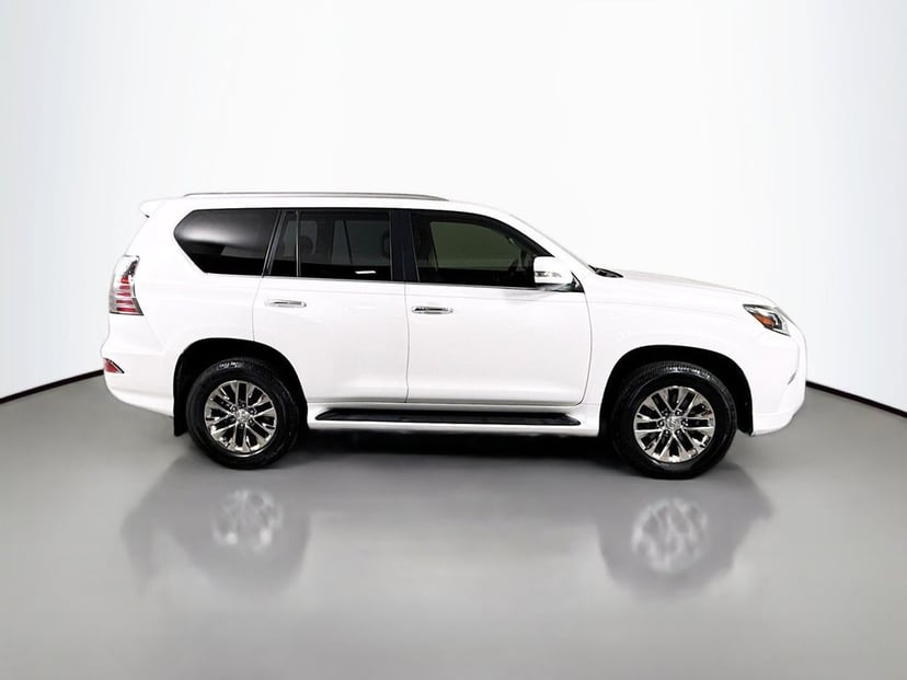 2020 Lexus GX - Image 2
