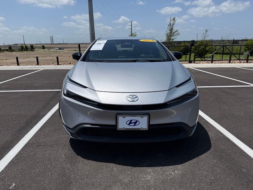 2024 Toyota Prius - Image 3
