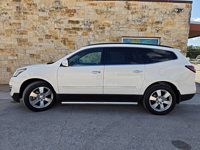 2015 Chevrolet Traverse - Image 2