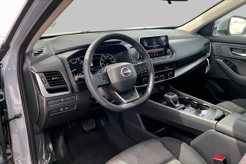 2026 Nissan Rogue - Image 2