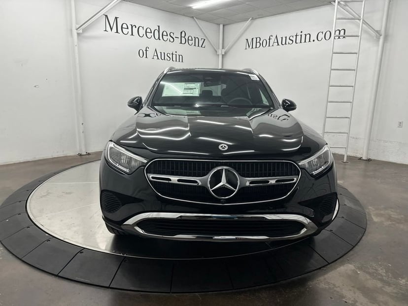 2027 Mercedes-Benz GLC - Image 2