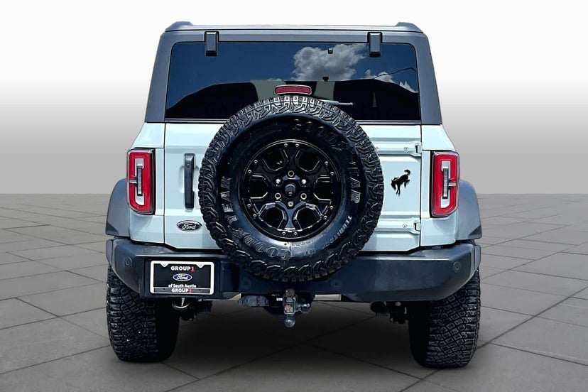 2023 Ford Bronco - Image 3