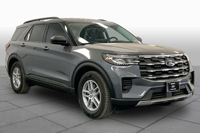 2026 Ford Explorer - Image 2
