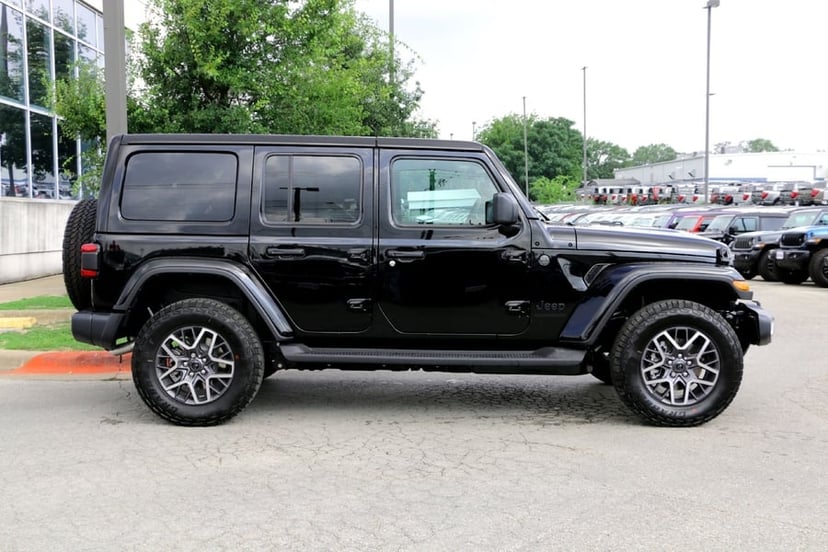 2026 Jeep Wrangler - Image 2