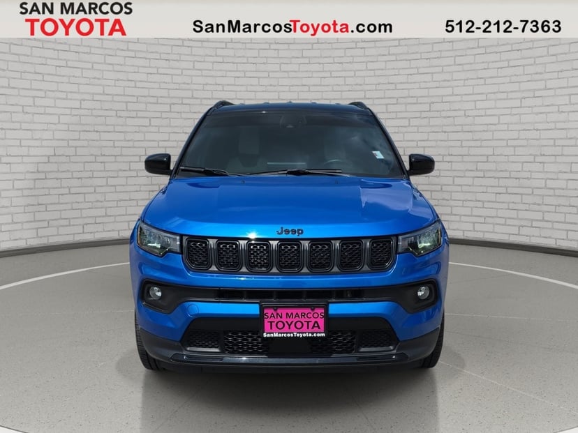 2023 Jeep Compass - Image 2