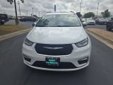 2023 Chrysler Pacifica - Preview 2