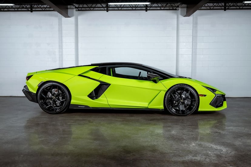 2026 Lamborghini revuelto - Image 1