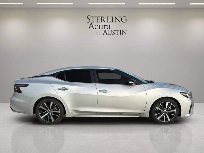 2023 Nissan Maxima - Image 3