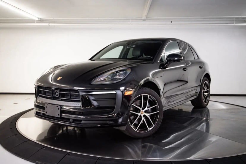 2023 Porsche Macan - Image 1
