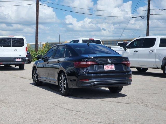 2024 Volkswagen Jetta - Image 3