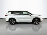 2022 Mitsubishi Outlander - Preview 4