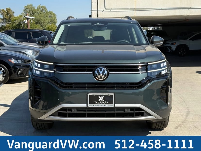 2027 Volkswagen Atlas - Image 1