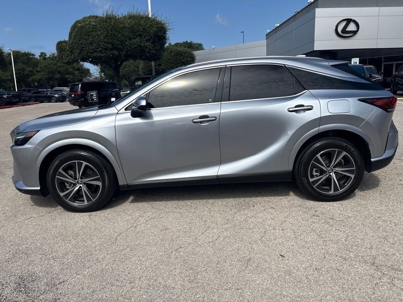 2024 Lexus RX - Image 2