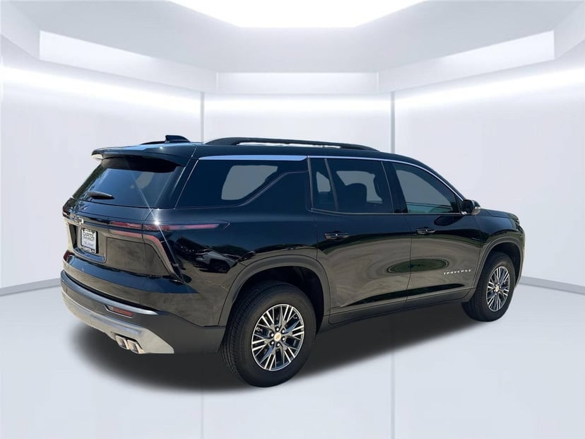 2026 Chevrolet Traverse - Image 3
