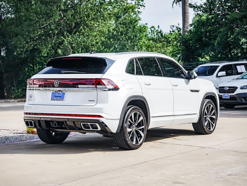 2024 Volkswagen Atlas Cross Sport - Image 2